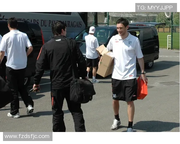 广西足球新闻聚焦本地球队新赛季备战动态与球迷热情高涨的精彩瞬间